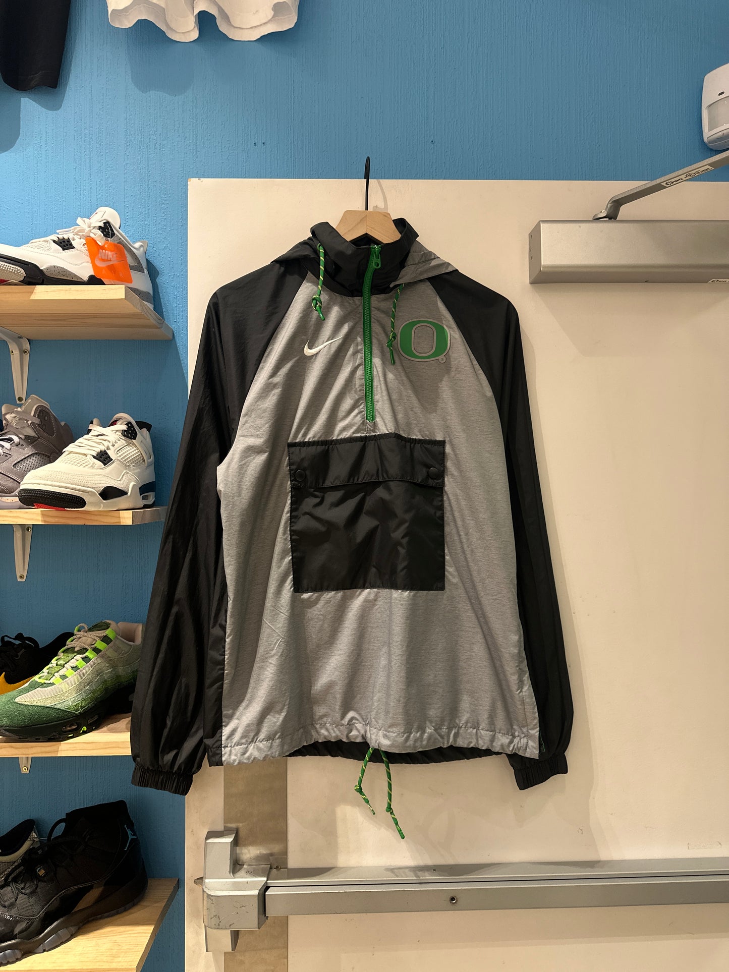 Grey & Black Oregon WIndbreaker (S)