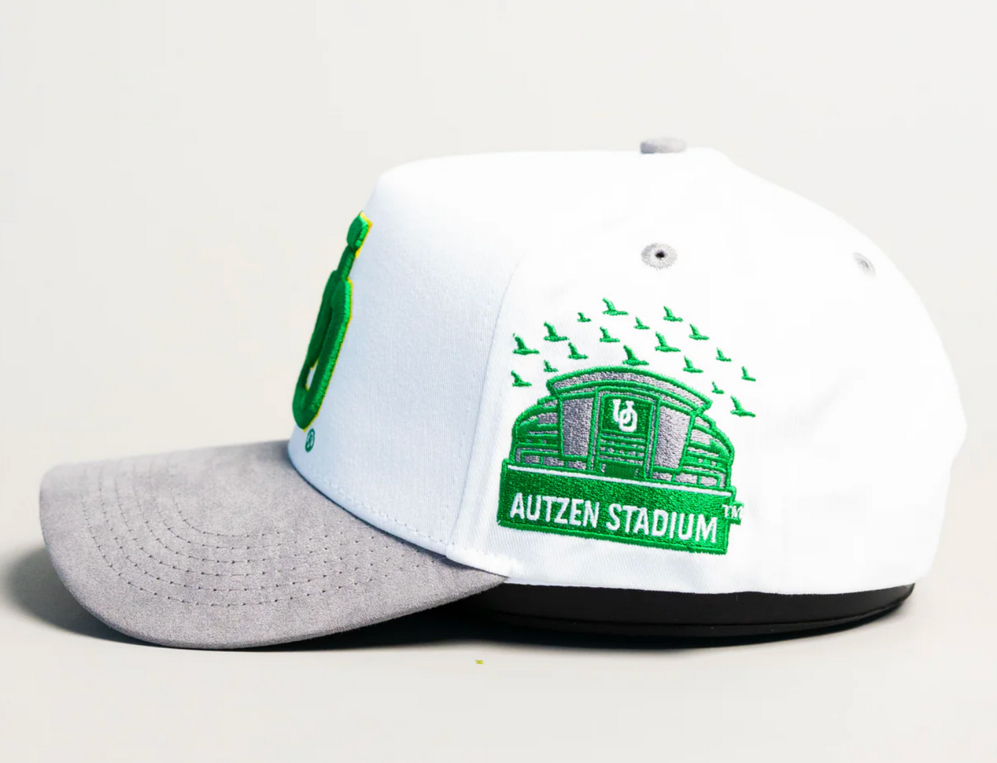 Oregon UO / White & Grey Suede